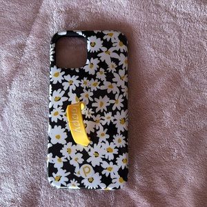 Daisy iPhone 12pro Loopy case